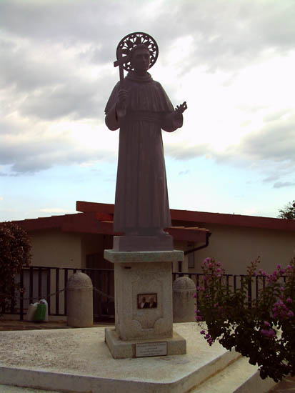 10. la statua bronzea